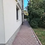 Tena *